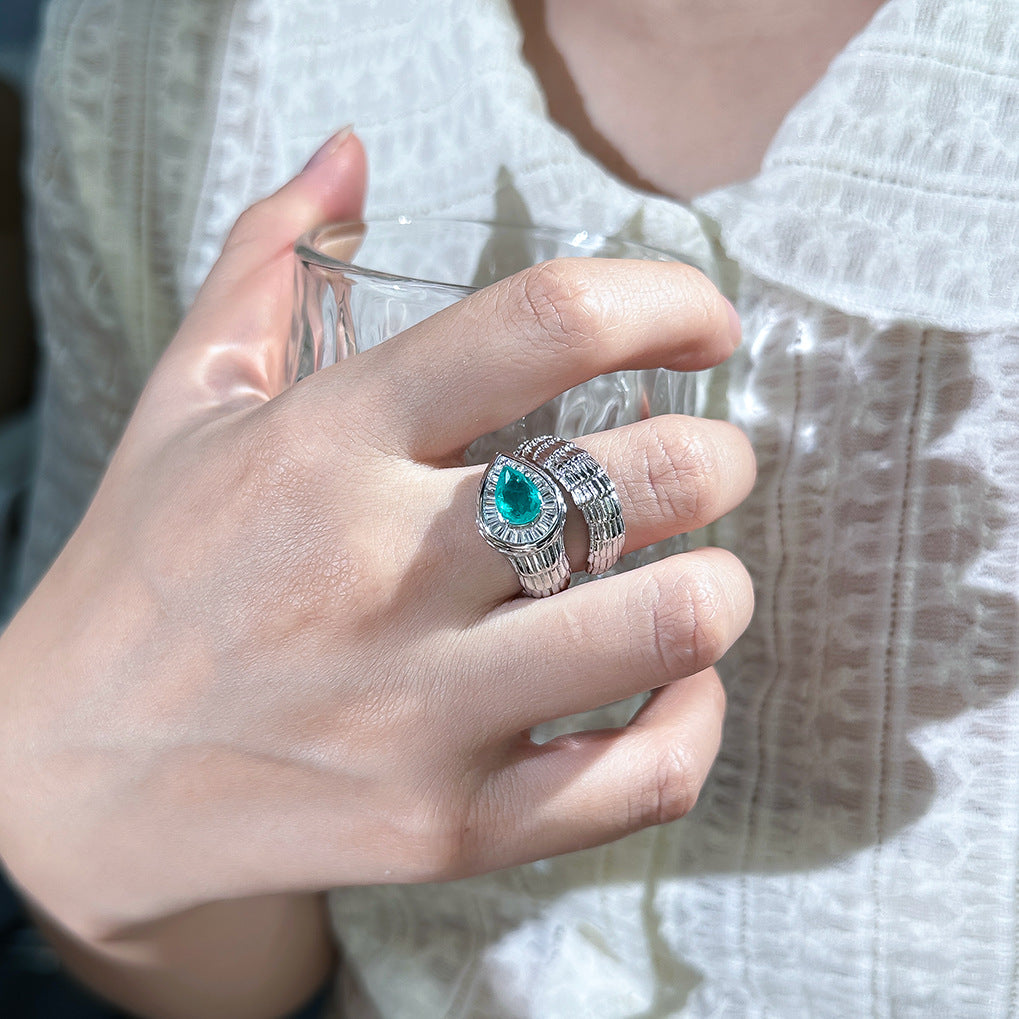 Light Luxury Green Treasure Couple Couple Rings – Gifts for Couples — 1