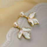 Retro Green Light Petals Freshwater Pearl Ear Studs – Meaningful Gifts — 1