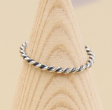 Circle twist ring – Meaningful Gifts — 5