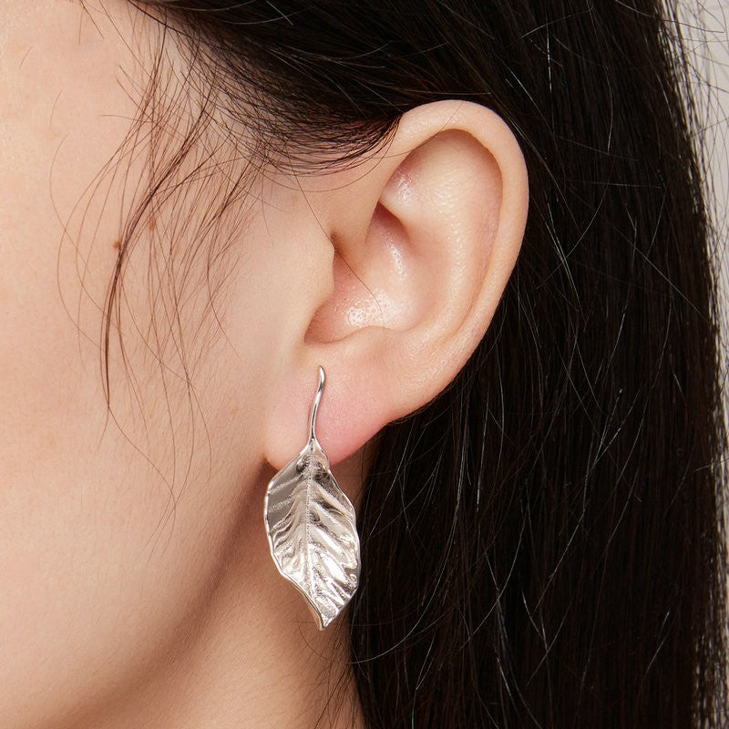 Women's S925 Silver Leaf Earrings – Gifts for Her — 1