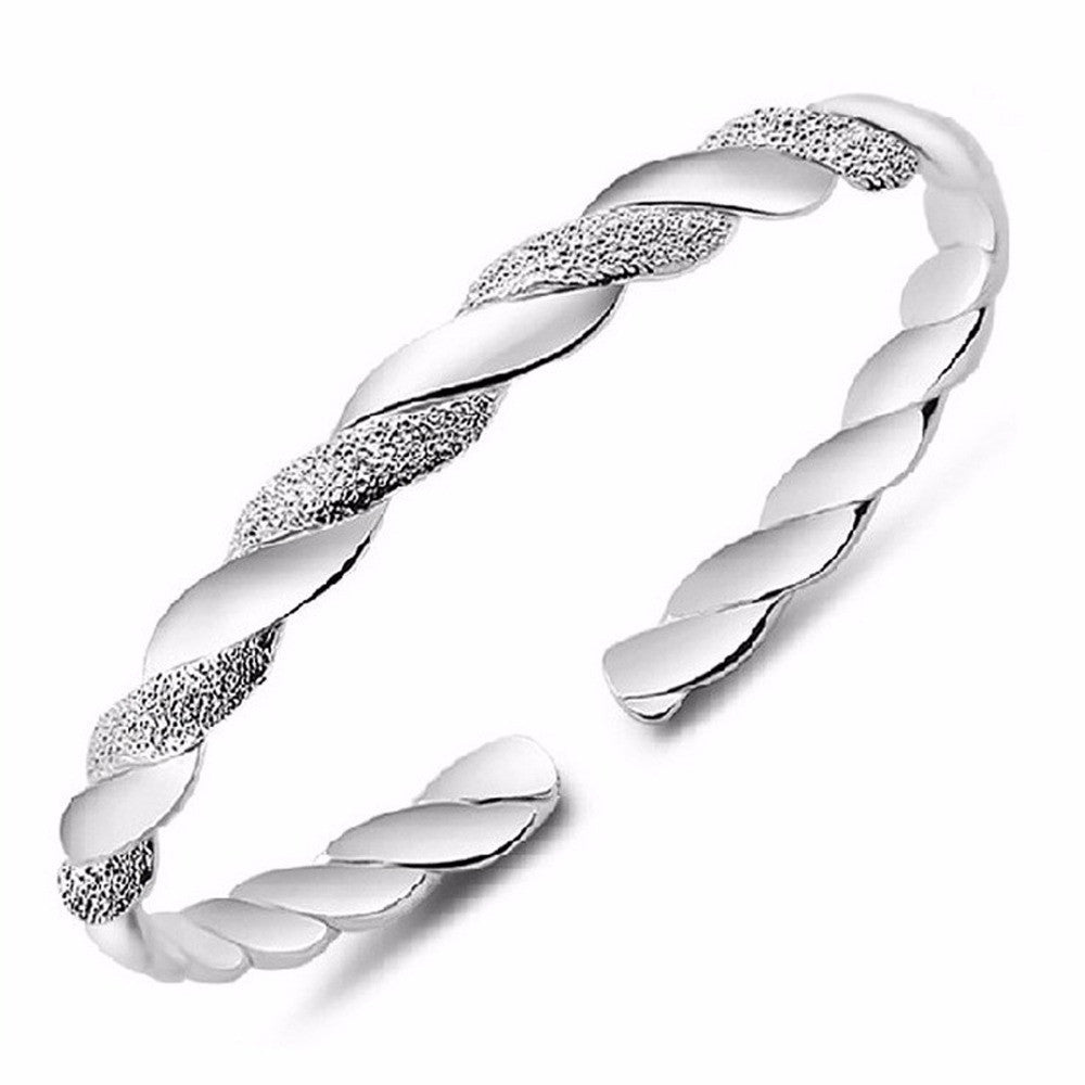 Interwoven matte bracelet – Jewelry Gift Ideas — 1