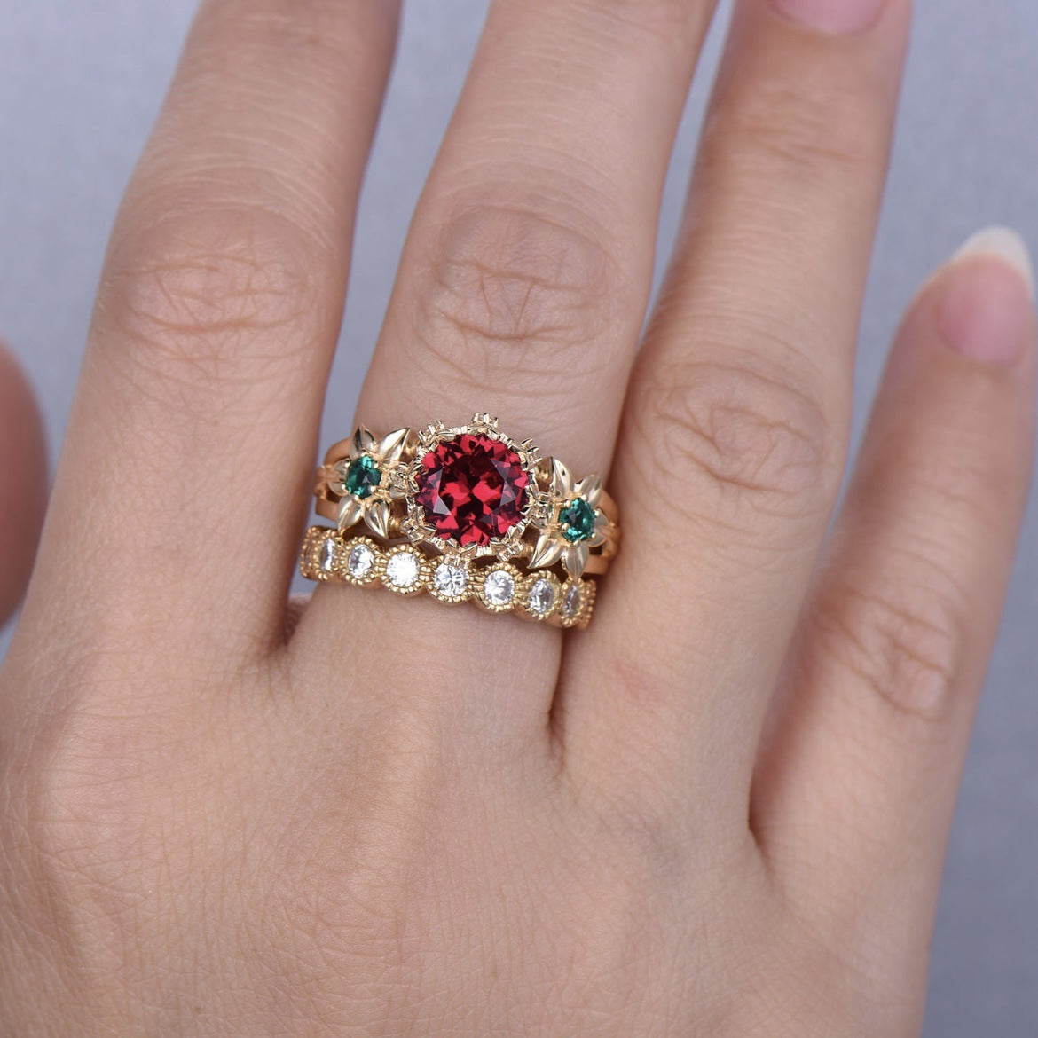 Flower Ring Gold-plated Inlaid Red – Useful Gifts — 1