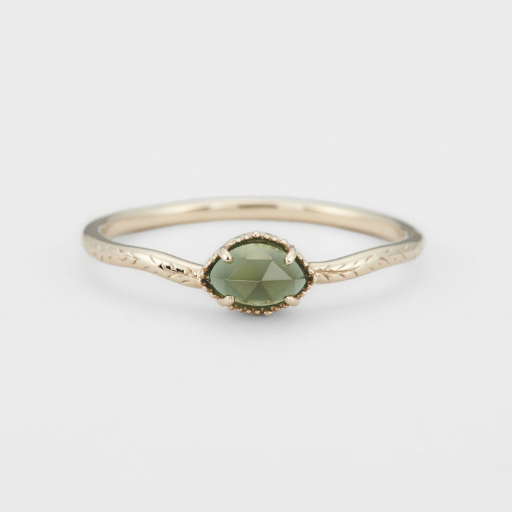 Vintage Leaf Carving Natural Green Chalcedony Ring – Unique Gift Ideas — 1