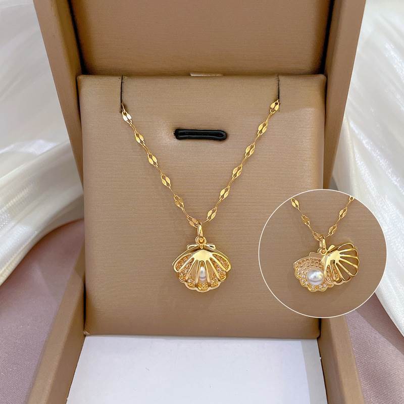 A Necklace Full Of Diamond Microencrusted Zircon – Jewelry Gift Ideas — 1
