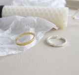 Irregular embossed fine ring – Everyday Gifts — 2