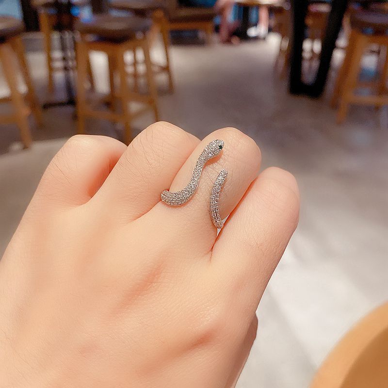 Snake Curved Line Adjustable Fashion Statement Ring – Stylish Gifts — 1