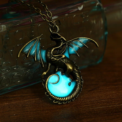 Glowing Vintage Flying Dragon Necklace – Jewelry Gift Ideas — 1
