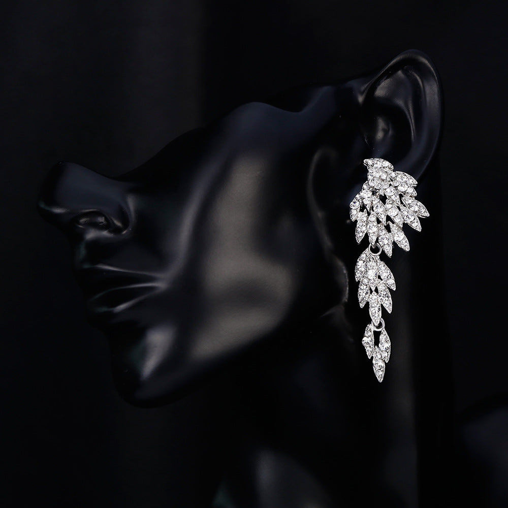Exaggerated Fashion Tassel Long Alloy Diamond Earrings – Stylish Gifts — 1