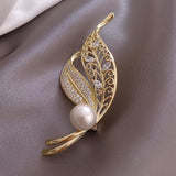Leaf Anti-glare Buckle Brooch Female Pearl Fixed – Jewelry Gift Ideas — 2
