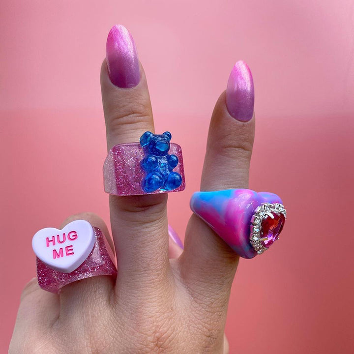 Cute Acrylic Glitter Bear Ring Big HUG ME Heart – Gifts for Her — 1