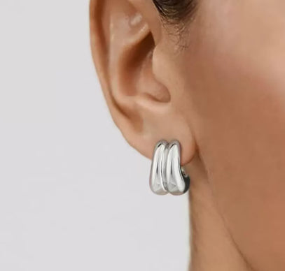 Amarite Double Loop Gold Earrings – Thoughtful Gifts — 1
