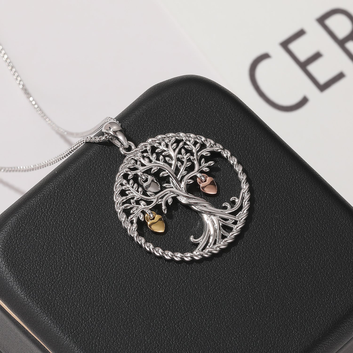 Fashion Heart Lucky Tree Hollow Necklace – Jewelry Gift Ideas — 1