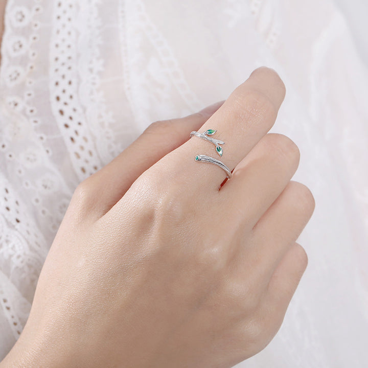 Women's Temperament Leaf Single Ring – Gifts for Her — 1