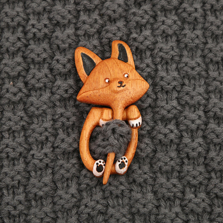 Wooden Animal Brooch Cute Gift Knitted Sweater – Jewelry Gift Ideas — 1