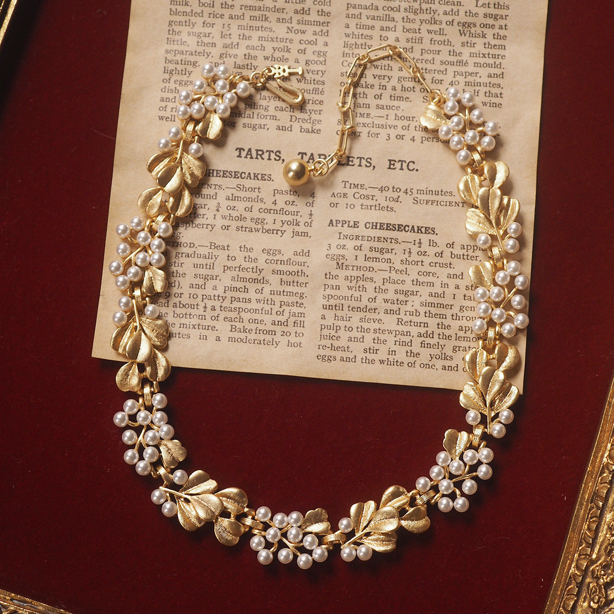Pearl Ginkgo Leaf Vintage Brushed Necklace – Jewelry Gift Ideas — 1