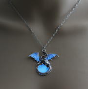Glowing Vintage Flying Dragon Necklace – Jewelry Gift Ideas — 13