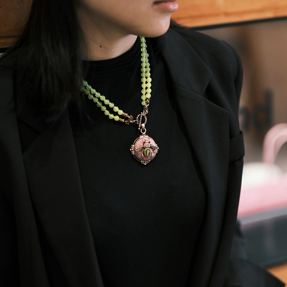 Vintage Natural Agate Chartreuse Beaded Necklace – Jewelry Gift Ideas — 1