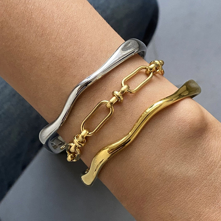 Classic Open 18K Plain Bracelet – Jewelry Gift Ideas — 1