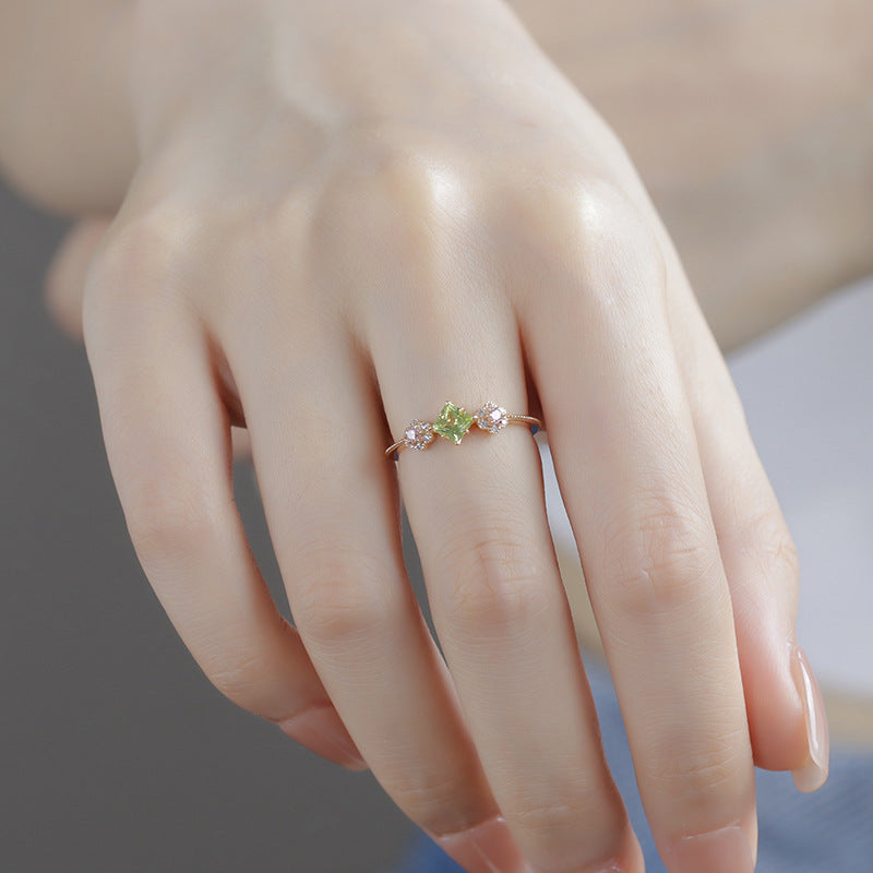 Gold Flower Light Luxury Ring – Small Gift Ideas — 1