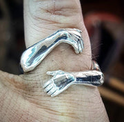 Simple And Creative Love Hands Embracing Ring – Gifts for Couples — 10