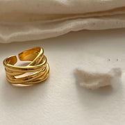 Irregular Highlight Line Crossing Ring – Everyday Gifts — 4