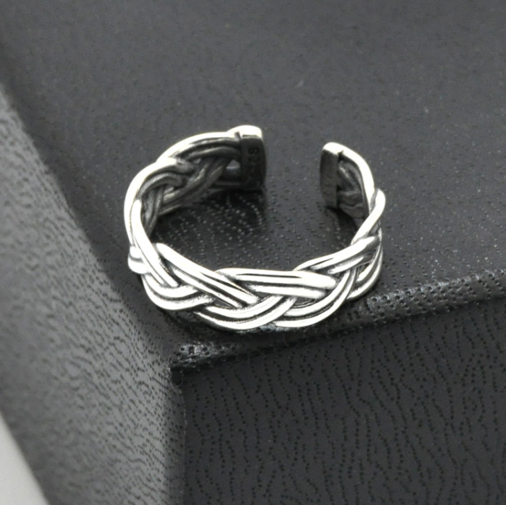 Simple Ring in Sterling Silver – Practical Gifts — 1