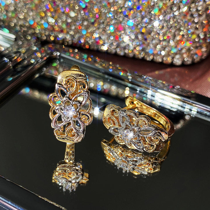 Exquisite Hollow Pattern Color Separation Ear Buckles – Surprise Gifts — 1