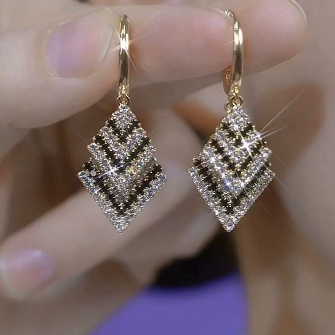 Luxury Zebra Stripe Diamond Earrings – Everyday Gifts — 1