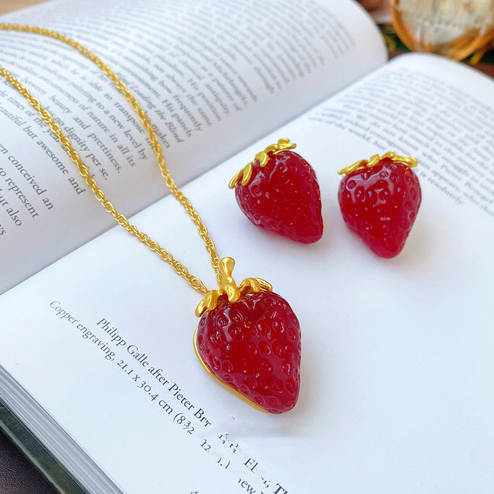 Women's Fashion Red Strawberry Shape Earrings – Jewelry Gift Ideas — 1