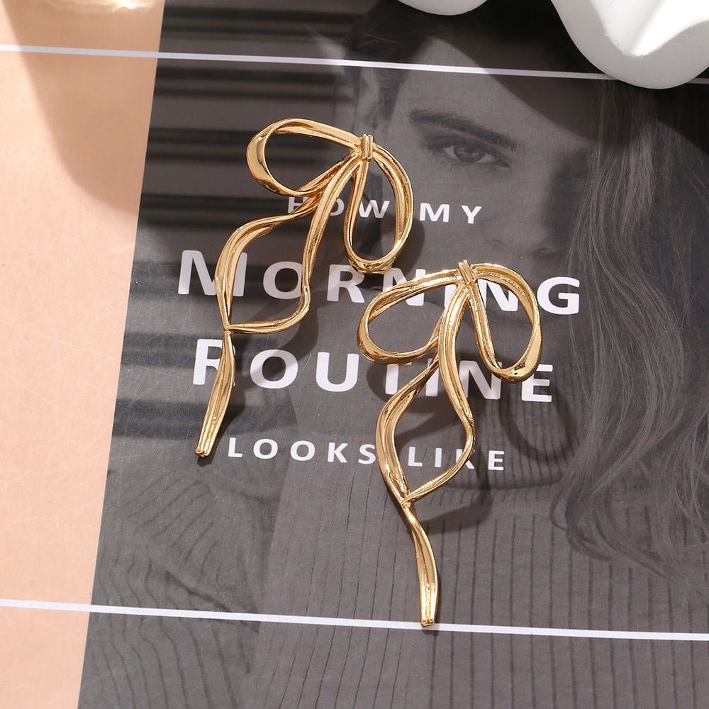 Personalized Simple Metal Bow Earrings – Practical Gifts — 1