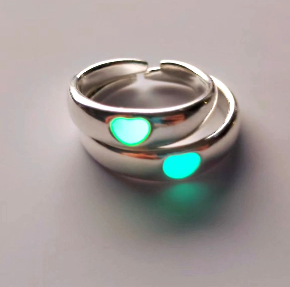 Fashion Personality Gel Drop Glow Couple Ring – Stylish Gifts — 1