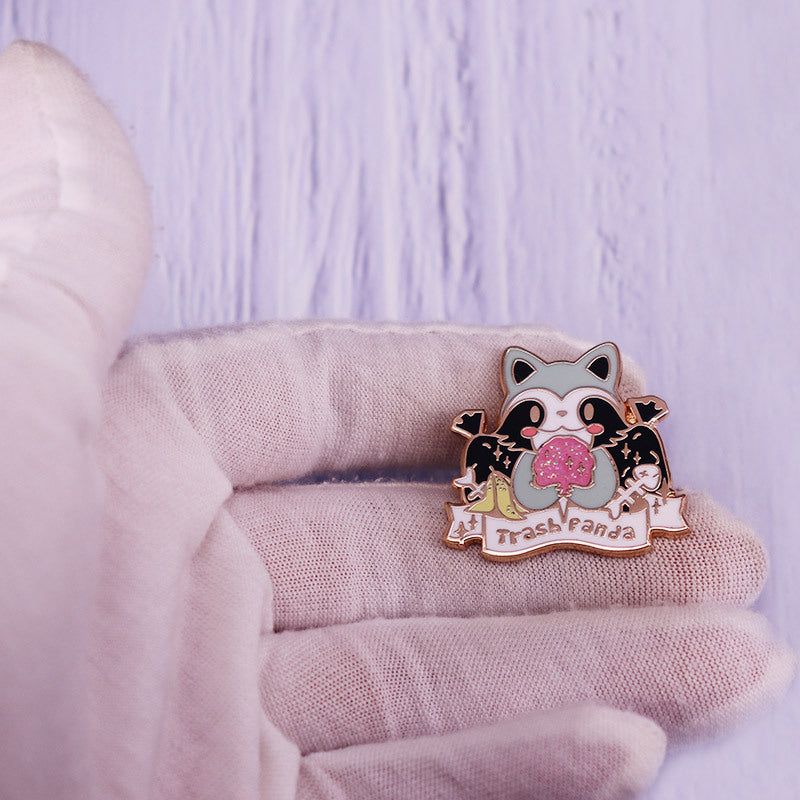 Cute Cartoon Raccoon Brooch For Women – Jewelry Gift Ideas — 1
