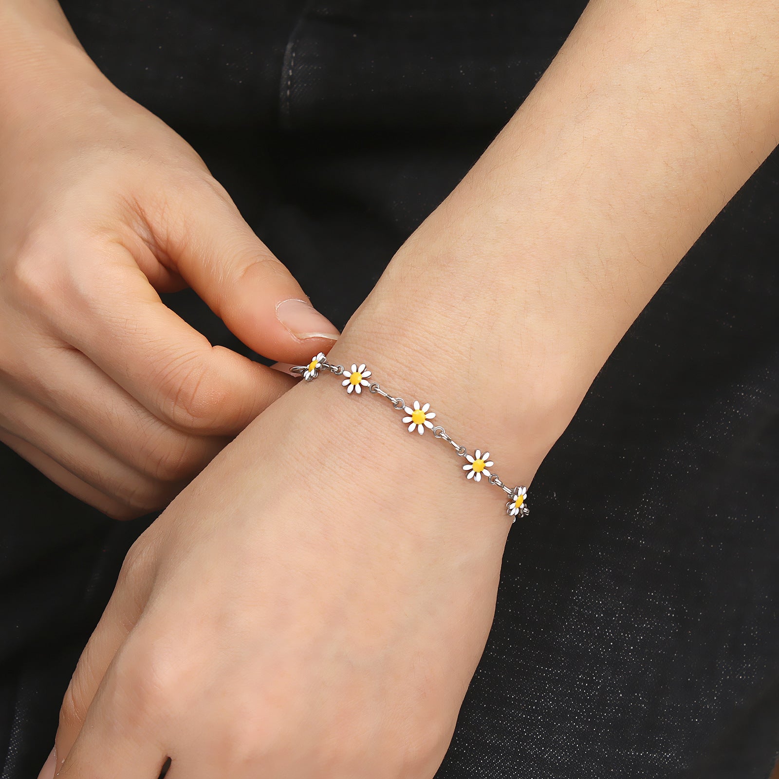 Little Bracelet New Flower Women – Jewelry Gift Ideas — 1