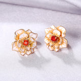 Minimalist Design For Niche Earrings – Holiday Gift Ideas — 9