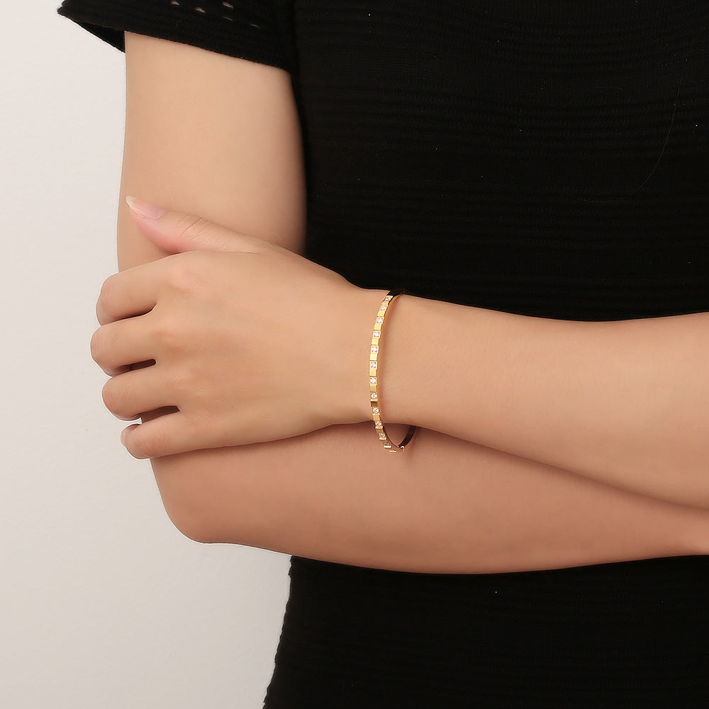 Women's Narrow Titanium Steel Bracelet Jewelry – Jewelry Gift Ideas — 1