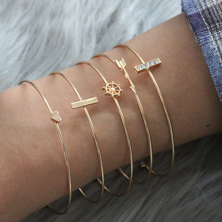 Simple Diamond Studded Metal Rudder Arrow Love – Jewelry Gift Ideas — 1