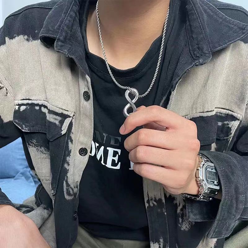 Pendant Men's Old 8 Character Pendant – Jewelry Gift Ideas — 1