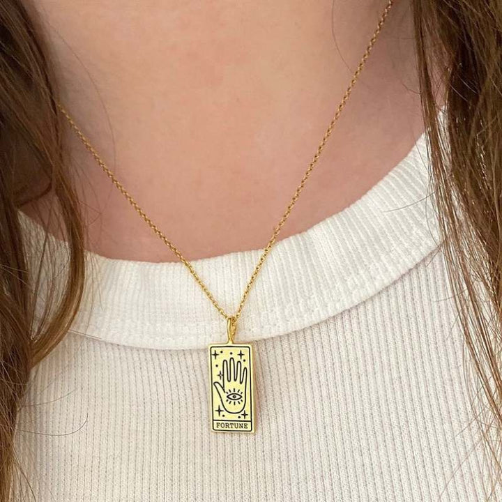 Fashion Tarot Card Artifact Pendant Necklace – Jewelry Gift Ideas — 1