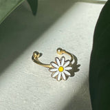 The Small Daisy Simple And Versatile Rotating Ring – Stylish Gifts — 3