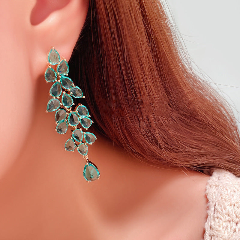 Exaggerated Green Diamond Leaf Fringe Leaf Long – Holiday Gift Ideas — 1