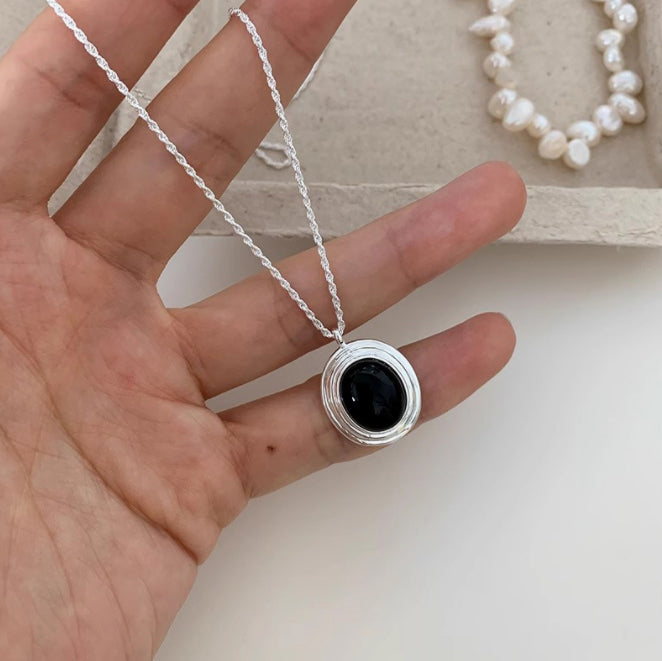 S925 Sterling Silver Oval Black Agate Necklace – Jewelry Gift Ideas — 1