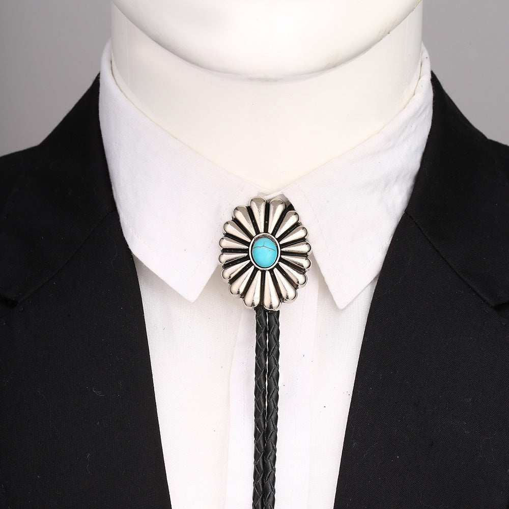 Celtic Pattern Turquoise Agate Bolo Tie – Thoughtful Gifts — 1