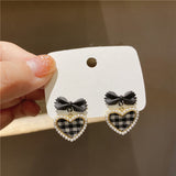 Temperament Niche Peach Heart Earrings Japanese – Stylish Gifts — 2