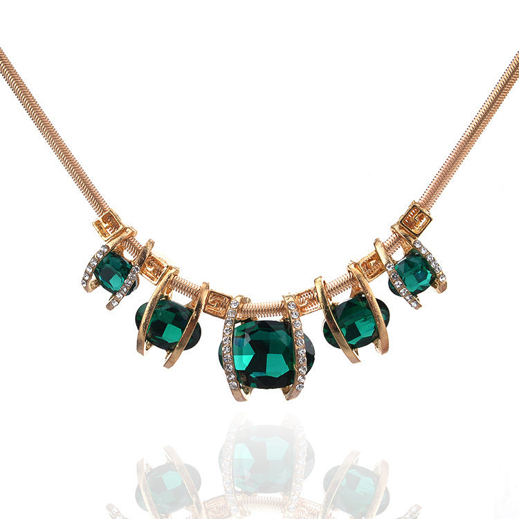 Exquisite Oval Crystal Diamond-studded Necklace – Jewelry Gift Ideas — 1