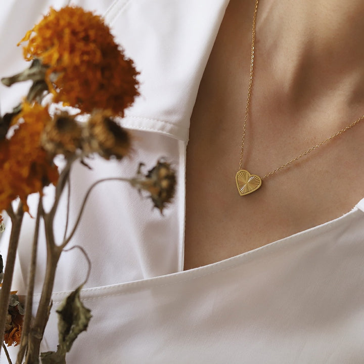 Women's Fashion Love Radial Geometric Necklace – Jewelry Gift Ideas — 1
