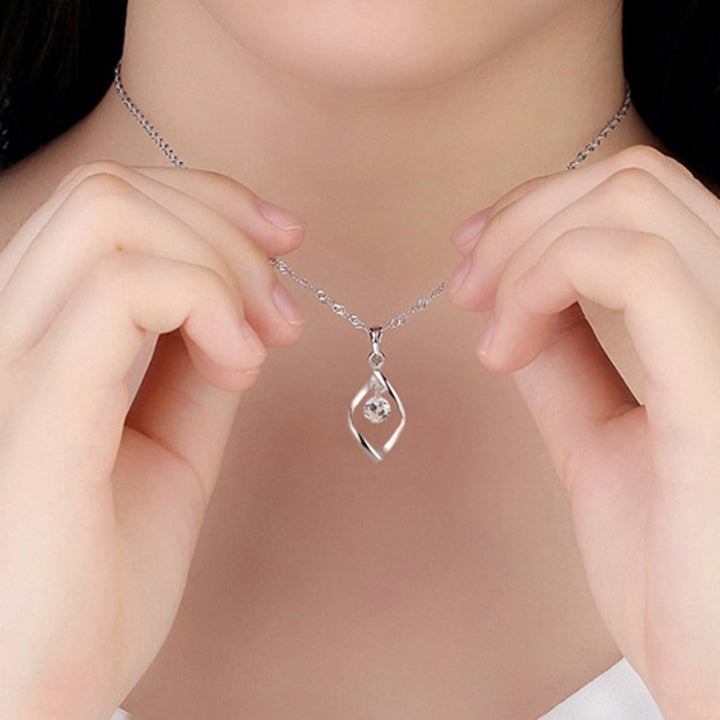 Zircon Twist Fashion Necklace Pendant – Jewelry Gift Ideas — 1