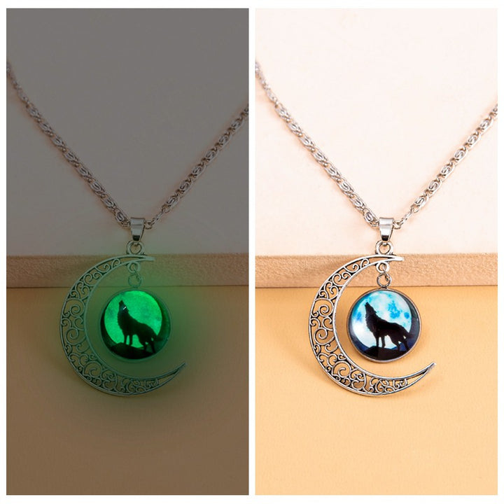 Vintage Wolf Moon Luminous Necklace – Jewelry Gift Ideas — 1