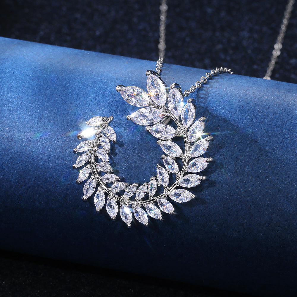 Simple And Versatile Micro-encrusted Zircon Leaf – Jewelry Gift Ideas — 1