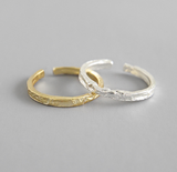 Irregular embossed fine ring – Everyday Gifts — 1