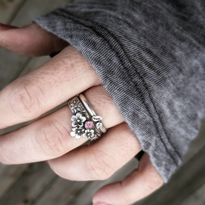 Women's Vintage Flower Couple Rings Imitation Thai – Gifts for Couples — 1